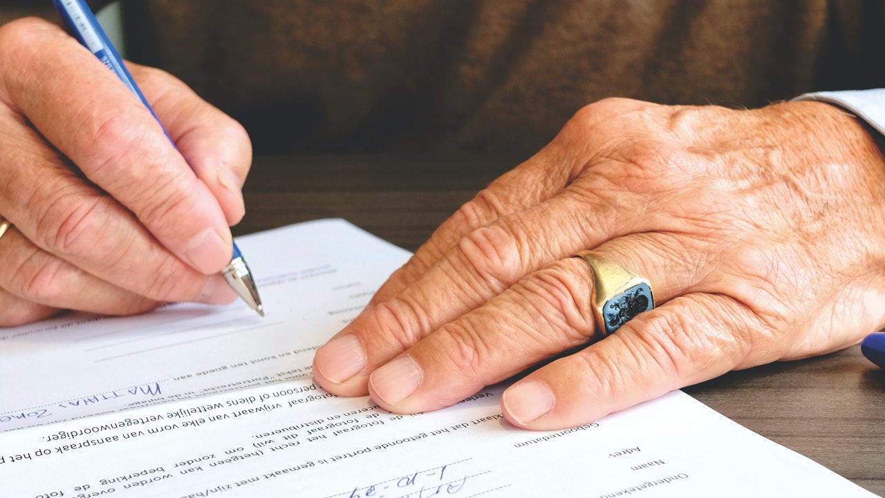 Can I Make A Will Without A Lawyer? Tips To Writing Your Will.
